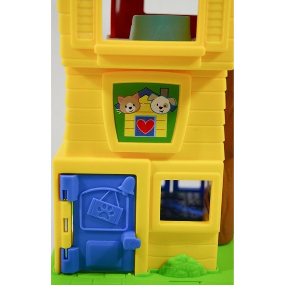 Fisher Price Little People Animal Rescue Adoption Center Playset Toy Incomplete - Picture 3 of 12